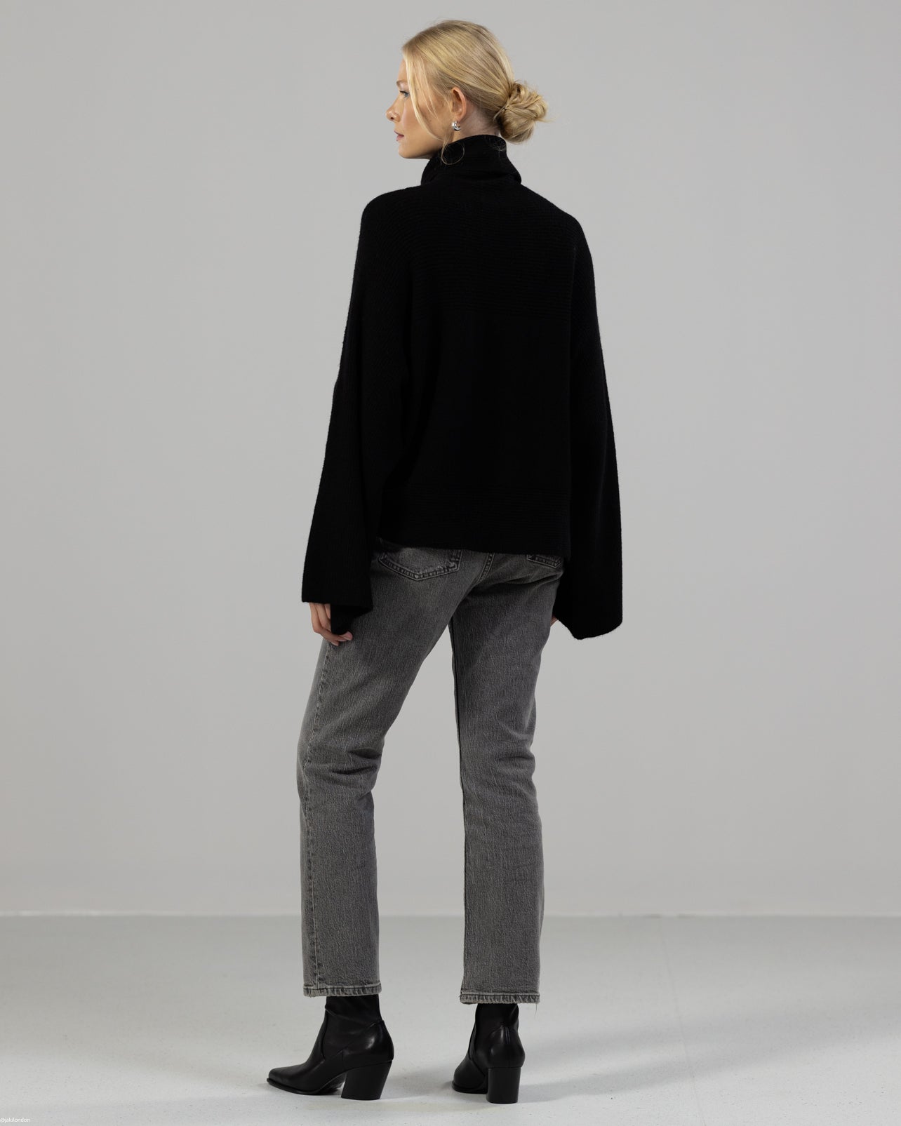 Ribbed Roll Neck Sweater | Black