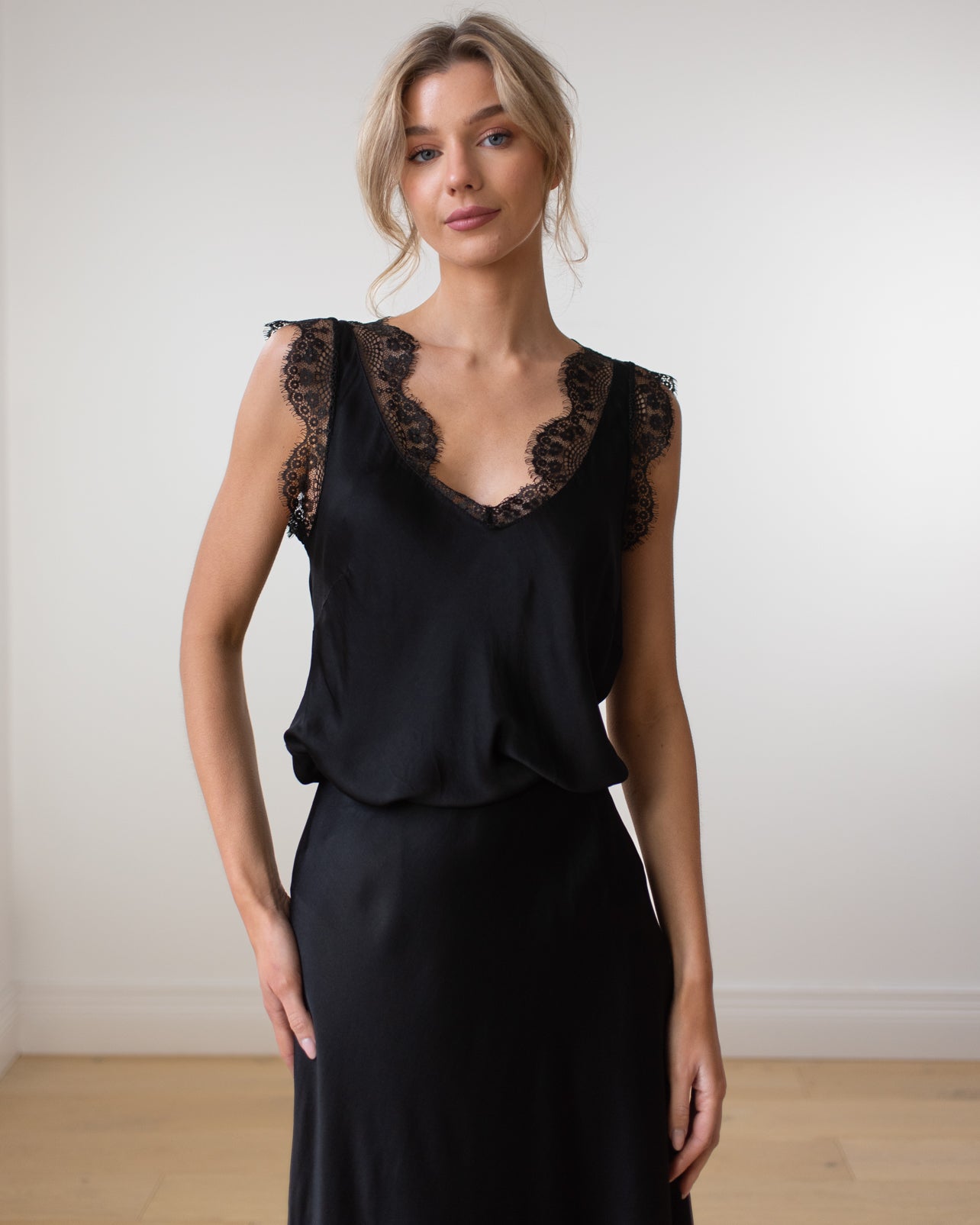 Lace Trim Vest | Black