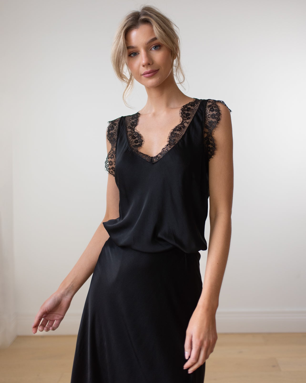 Lace Trim Vest | Black