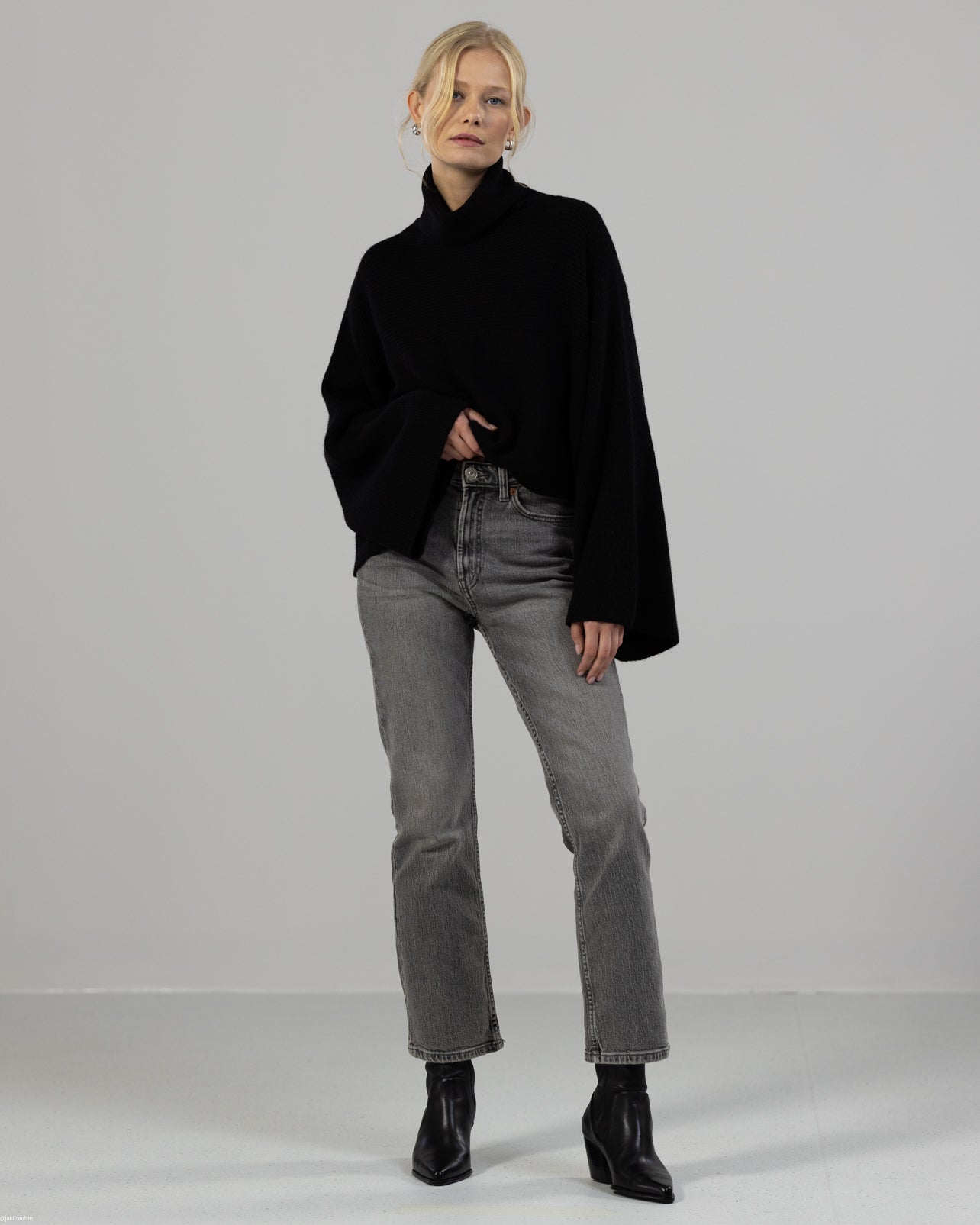 Ribbed Roll Neck Sweater | Black