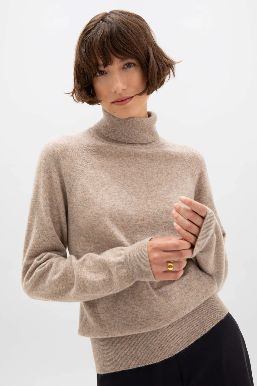 Classic Cashmere Roll Neck