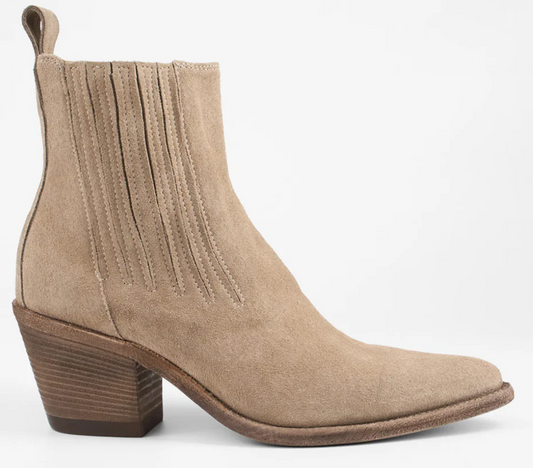 AUSTIN almond-beige suede hidden chelsea texan boots.