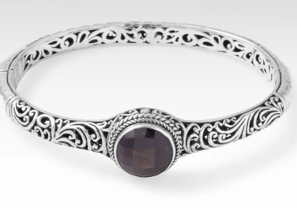 Act with Kindness Bangle™ in Brown Sapphire