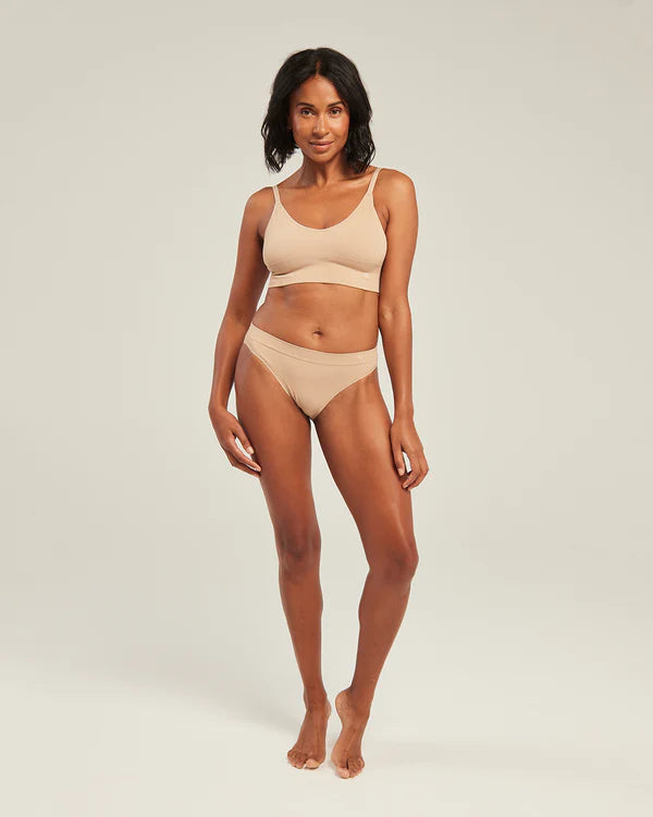 The Form Seamless Brief
